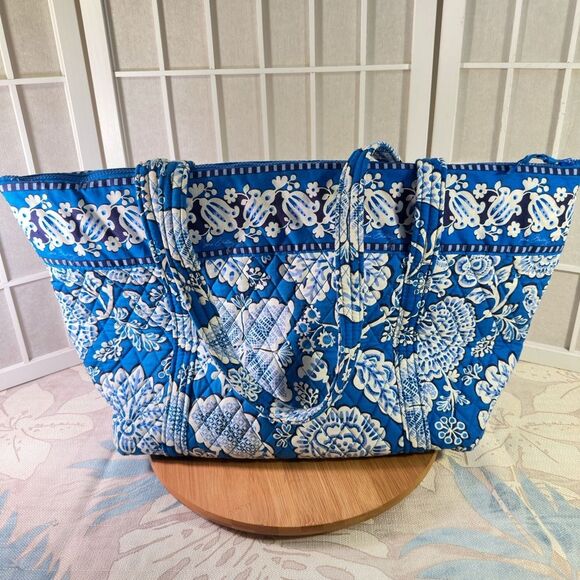 Vera Bradley Blue Floral Tote Bag - Picture 1 of 9